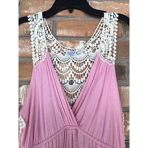 Charming Charlie Maxi Dress    Small